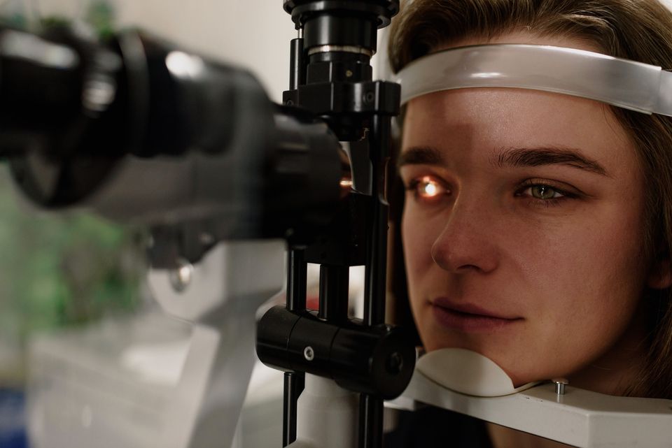 Presbiopia po 40. roku życia — okulary do bliży Białystok